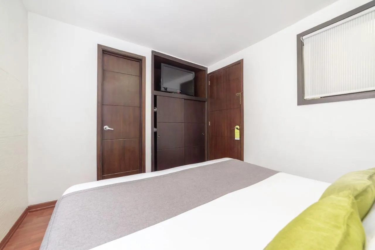Hotel San Nicolas Богота 2*,
